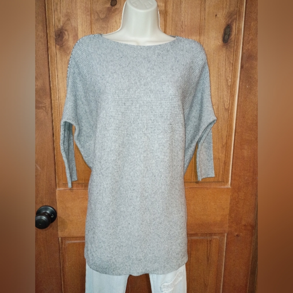 Jennifer Lopez‎ Light Gray Women's Sweater